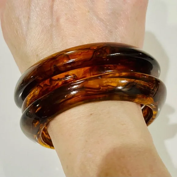 Vintage Tortoiseshell Lucite Bangle Trio | Bold Marbled Stacking Set | 1990s - Picture 10 of 16
